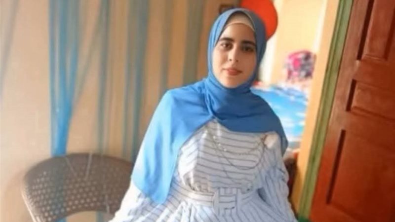 زوج يقتل زوجته طعنًا