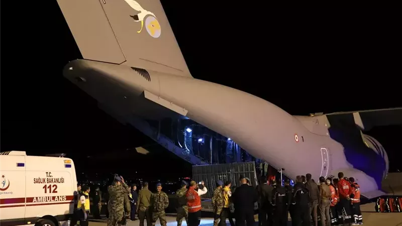 طائرة شحن حربية تركية