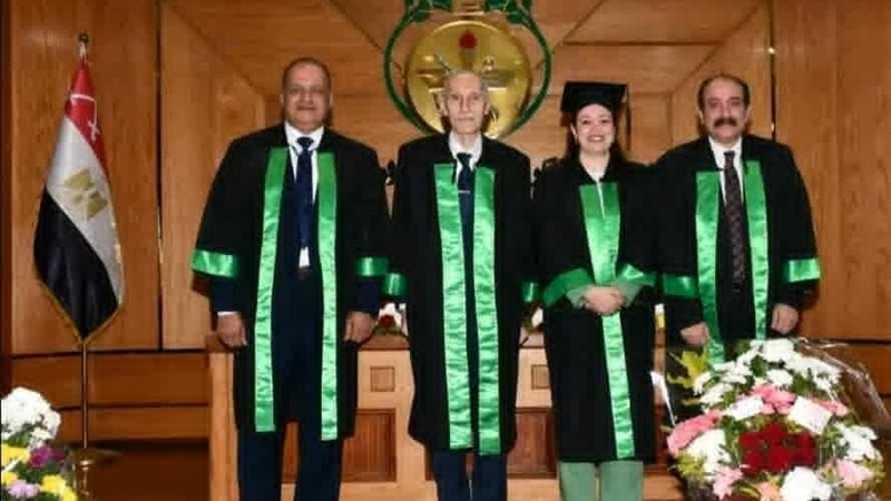 جانب من مناقشة رسالة