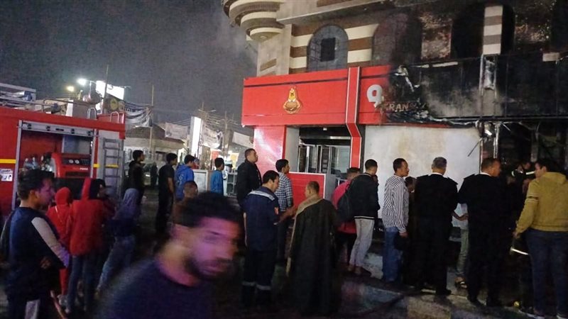 جانب من الحريق