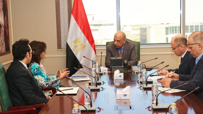 وزير الكهرباء