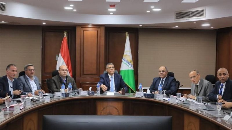 النجار وجهازه التنفيذي