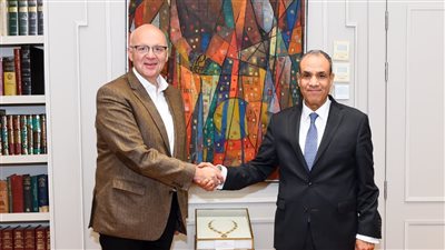 وزير الخارجية يلتقي النائب الألماني ألكسندر رضوان لبحث تعزيز العلاقات الثنائية