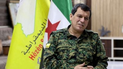 قائد قوات قسد: لا حاجة لصراعات جديدة بسوريا..ولا نشكل تهديدا لتركيا