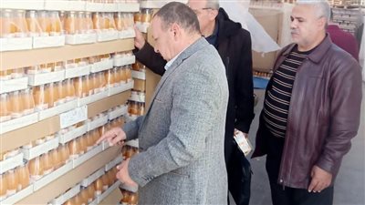 الأمن يداهم مصنعاً سرياً لإنتاج العصائر المغشوشة.. ويضبط 26 ألف عبوة جاهزة للتوزيع