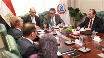 وزير الصحة يوجه بتسريع تطوير «أم المصريين».. ويدرس إنشاء مجمع طبي جديد بحلوان