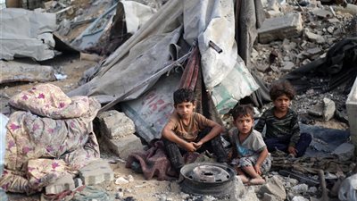 صحف دولية: الجوع والمرض يفتكان بسكان غزة وسط انخفاض حاد بالمساعدات