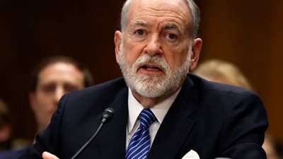 لقاء هاكابي وبولارد يُشعل جدلًا سياسيًا وسط خلافات حول إسرائيل داخل MAGA