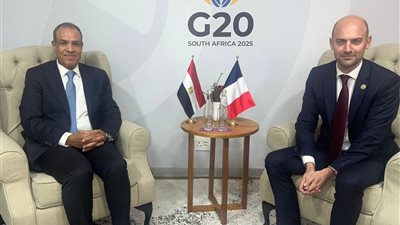 وزير الخارجية يلتقي نظيره الفرنسي على هامش قمة مجموعة العشرين