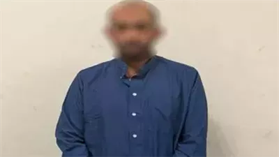 المتهم بقتل صديقه مهندس الإسكندرية يصل المحكمة وسط حراسة مشددة