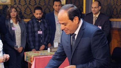 الرئيس السيسي يدلي بصوته في الانتخابات البرلمانية 2025