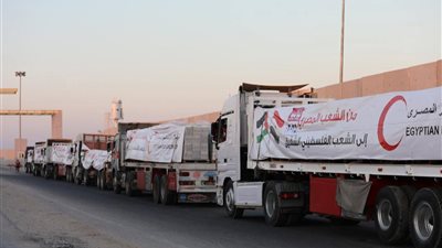 الهلال الأحمر المصري يطلق قافلة «زاد العزة» محملة بمساعدات عاجلة لغزة