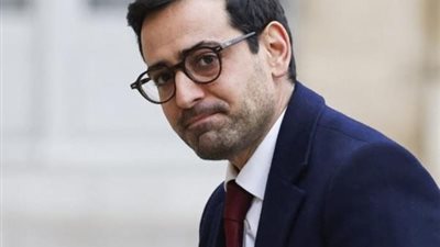 فرنسا تؤكد التزامها بشروط السلام التي تحفظ سيادة أوكرانيا وأمن اوروبا