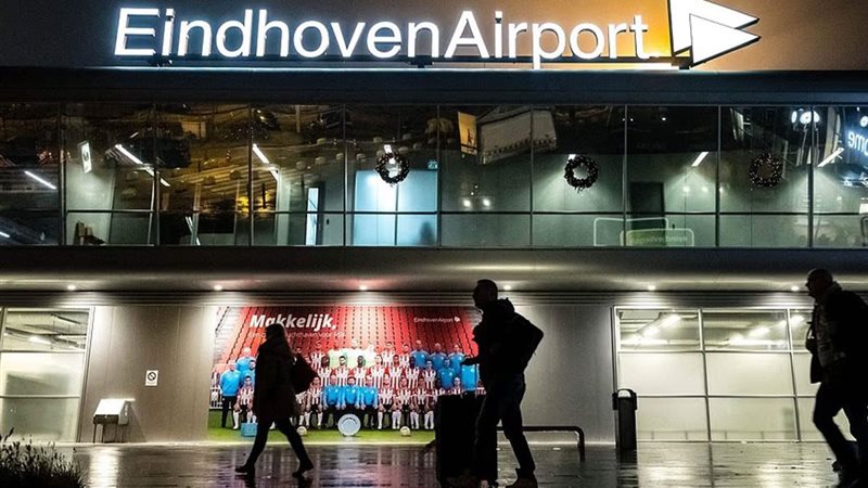 مطار آيندهوفن