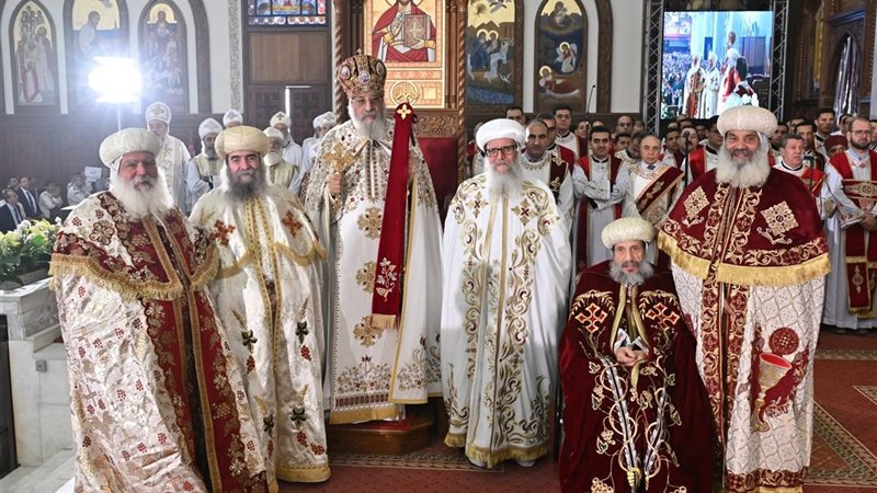 رسامة خمسة مطارنة