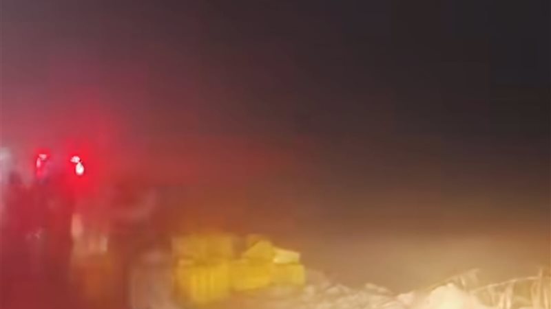 انقلاب سيارة محمّلة