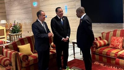 مدبولي يلتقي رئيس أنجولا على هامش القمة الأفريقية الأوروبية في لواندا