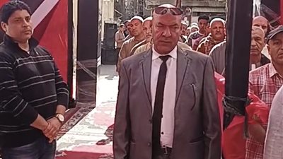 إقبال المواطنين على مدرسة الياذيجي بروض الفرج للإدلاء بأصواتهم في الانتخابات البرلمانية