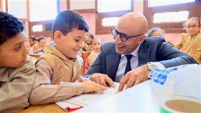 «التعليم» تعمم تعليمات مشددة على جميع المدارس للتتصدي لموجة الفيروسات