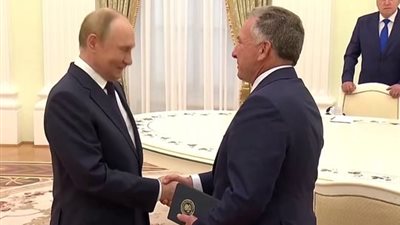 بلومبيرج تنشر نص مكالمة ويتكوف المسربة مع مستشار بوتين لإنهاء حرب أوكرانيا