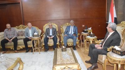محافظ الغربية يلتقي رئيس شركة جنوب الدلتا للكهرباء لتعزيز خطط التطوير ورفع جودة الخدمات