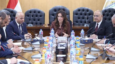 نائب محافظ الجيزة تبحث مع وفد صيني رفيع المستوى تعزيز التعاون الاستثماري