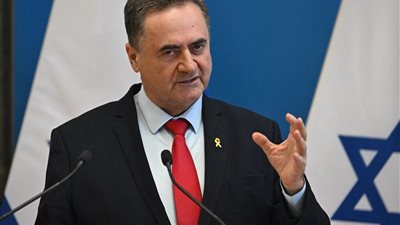 وزير الدفاع الإسرائيلي يهدد بالهجوم على شمال لبنان إذا لم ينزع سلاح حزب الله 