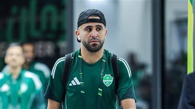 رياض محرز يقود هجوم أهلي جدة أمام القادسية في بطولة كأس الملك 