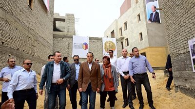 رئيس الوزراء يتفقد «درب اللبانة»: 90% اكتمال.. عودة السكان وانطلاق وجهة سياحية جديدة