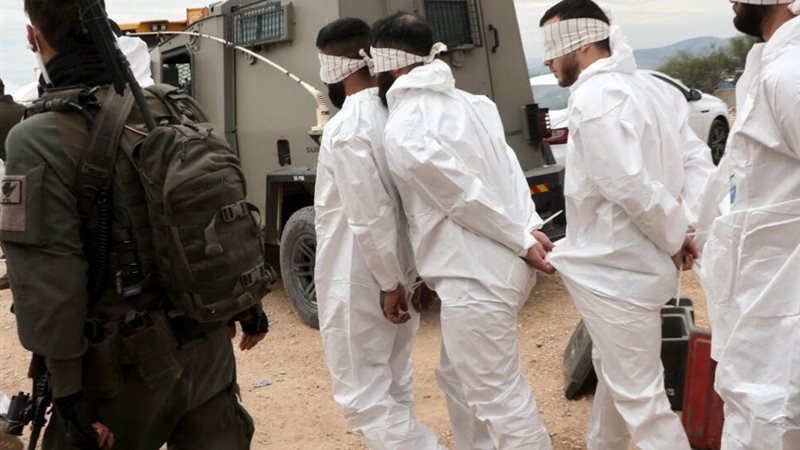 أسرى فلسطينيين لدى