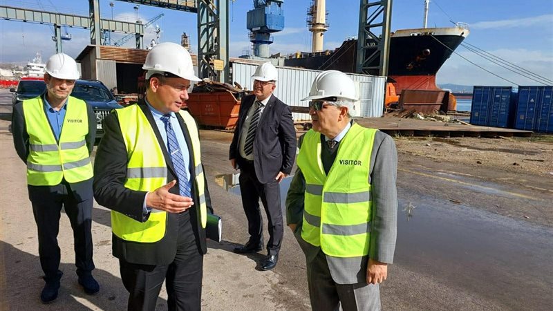 جانب من الجولة 