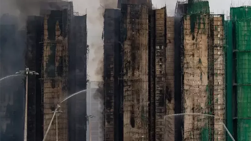 أبراج هونج كونج المحترقة