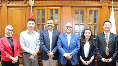 وفد «ولفاكس» الصيني يزور «فاكسيرا» لنقل تكنولوجيا  تصنيع لقاح التهاب السحائى الثنائي فى مصر 