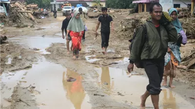 نحو 500 قتيل في موجة فيضانات وانهيارات أرضية تضرب عدة دول آسيوية