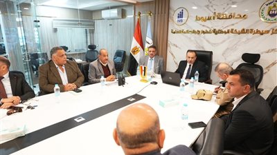 محافظ أسيوط: فتح لجان الدائرة الثالثة وسط جاهزية كاملة لإعادة الإجراءات الانتخابية 