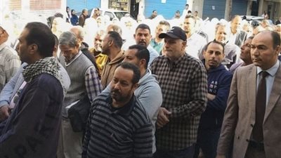 إقبال كثيف من المواطنين على اللجان الانتخابية بالبحيرة 