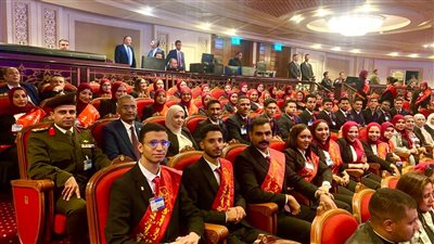 رئيس جامعة حلوان: زيارة الطلاب معرض ايديكس يعزز روح الفخر والانتماء الوطني