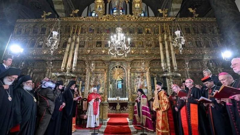 البابا لاون يحتفل