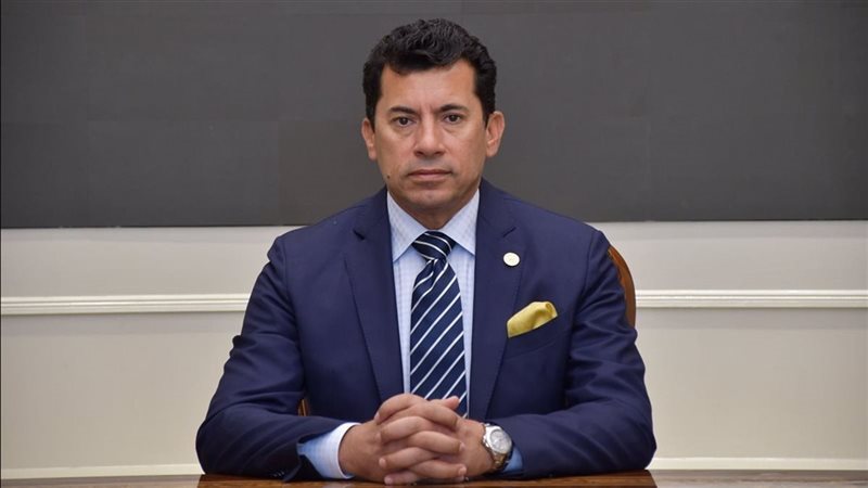 وزير الشباب والرياضة