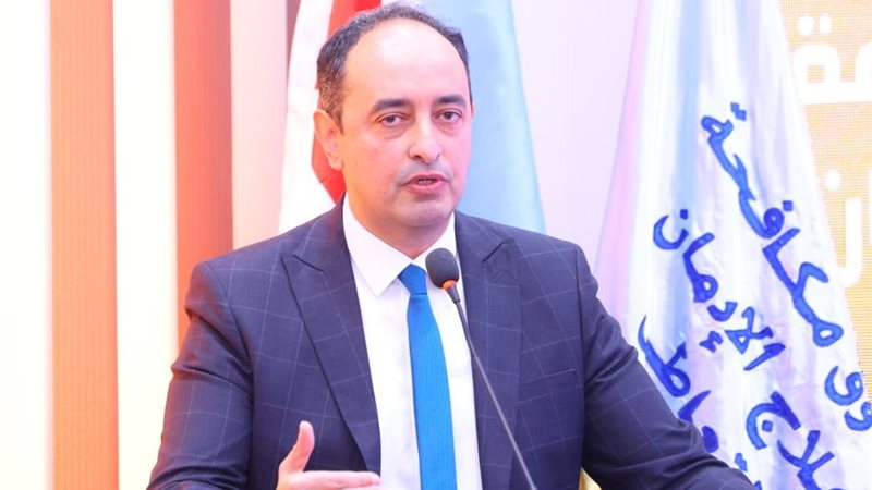 الدكتور عمرو عثمان