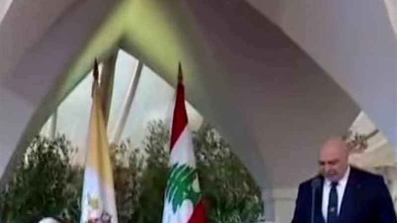 البابا لاون مع الرئيس