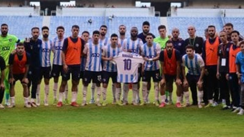 لاعبو بيراميدز 