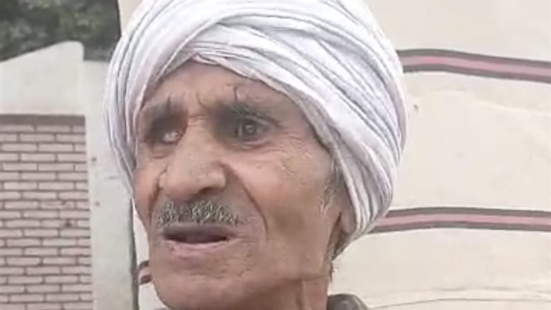 فاقد بصره في قنا