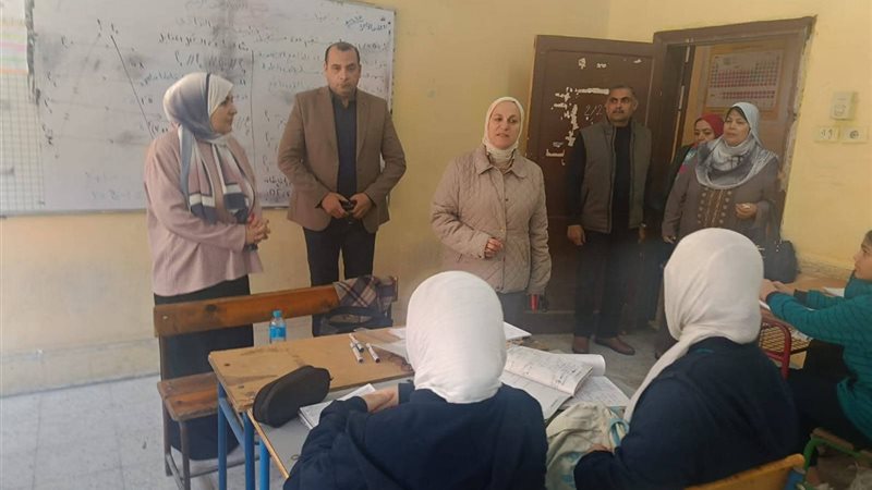 اثناء جولة مديرة