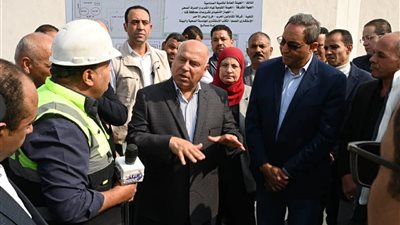 الوزير: العمالة هي عماد أي صناعة والداعم الرئيسي لاستدامتها 