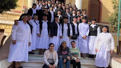 النائب البطريركي يحتفل بعيد العذراء  بدير الراهبات بمصر الجديدة 