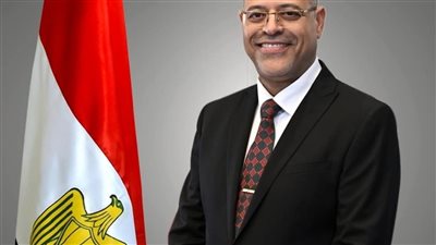 وزير العمل يبحث مع ممثلي الصحة والنقابة تطوير معايير مهنة مساعد خدمات صحية