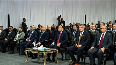 رئيس الوزراء يشهد افتتاح مصنع شركة ليوني العالمية لتصنيع الضفائر الكهربائية للسيارات