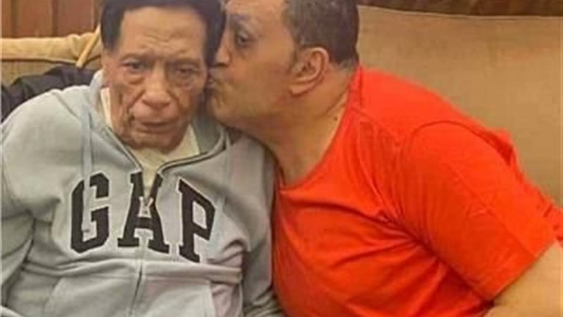 عادل إمام يعود للواجهة