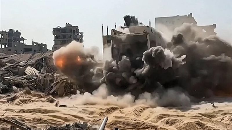 غارات إسرائيلية على